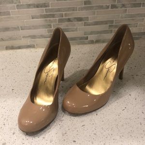 Nude patent leather Jessica Simpson pumps - Size 7